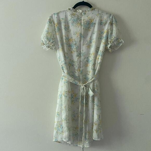 With Jean White Puff Sleeve V-Neck Sundress - Picture 9 of 9